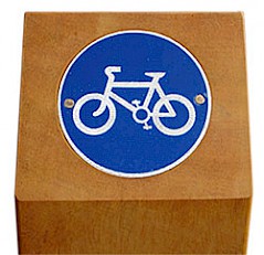 Cycleway disc plate
